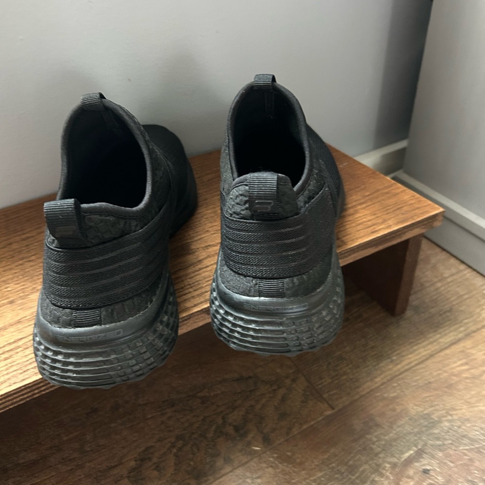 Fila Men's Black Mesh Fondato Slip-On Sneakers - Picture 4 of 5